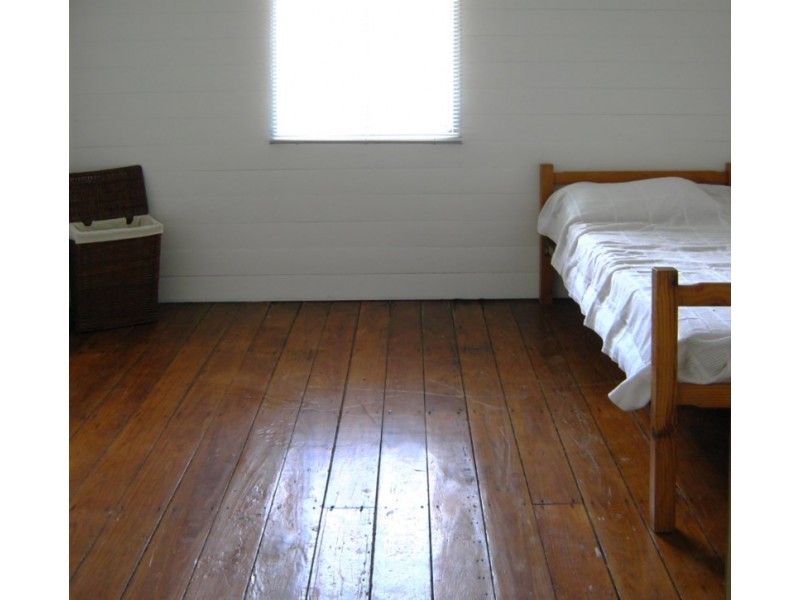 386 East Street, Depot Hill QLD 4700