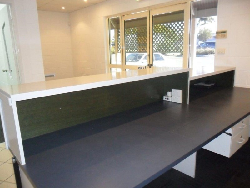 2/164 Berserker Street, Berserker QLD 4701