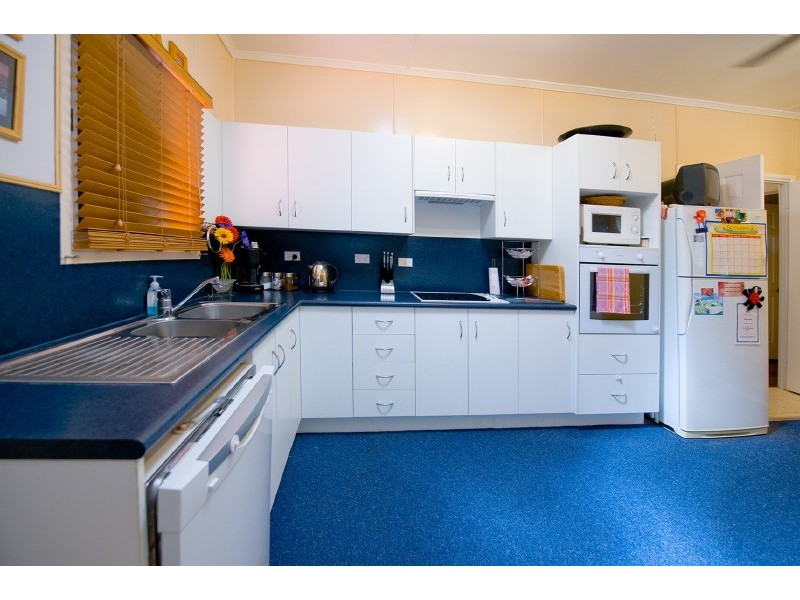 6 Kennedy Street, The Range QLD 4700