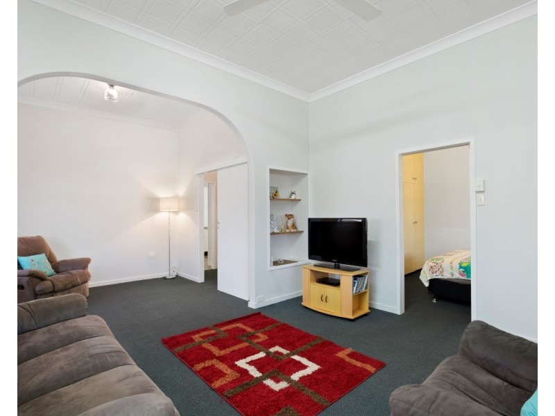 27 Hogan Street, Park Avenue QLD 4701