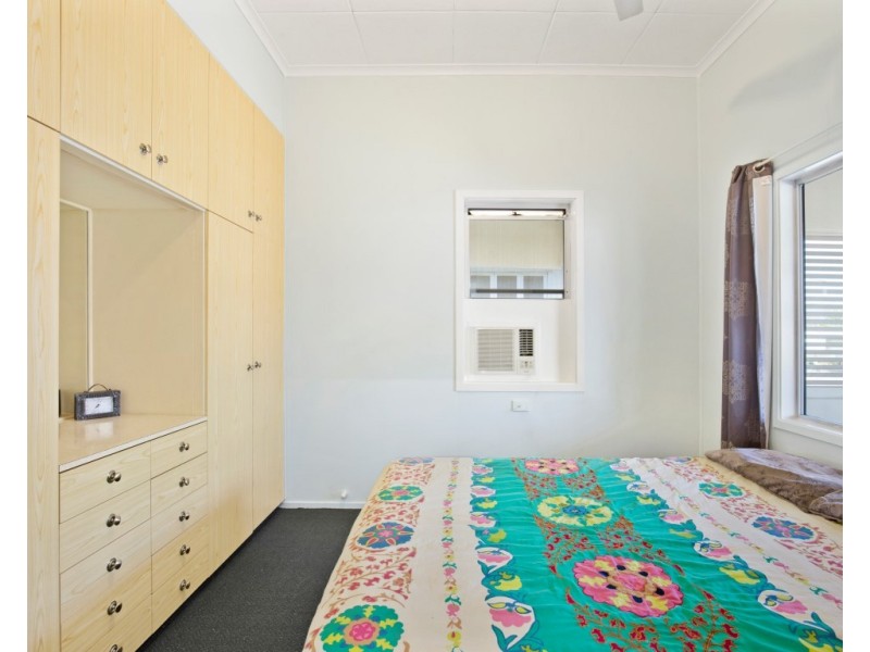 27 Hogan Street, Park Avenue QLD 4701