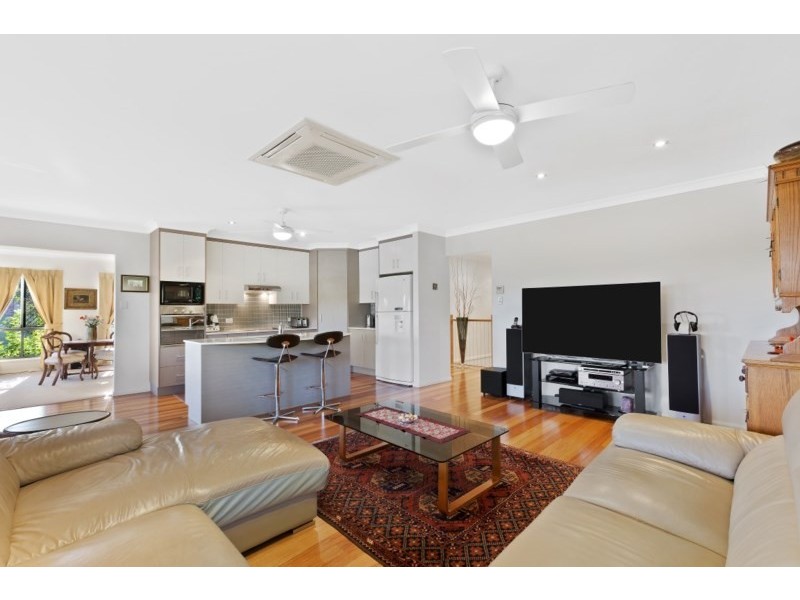 10 Greenwood Close, Frenchville QLD 4701