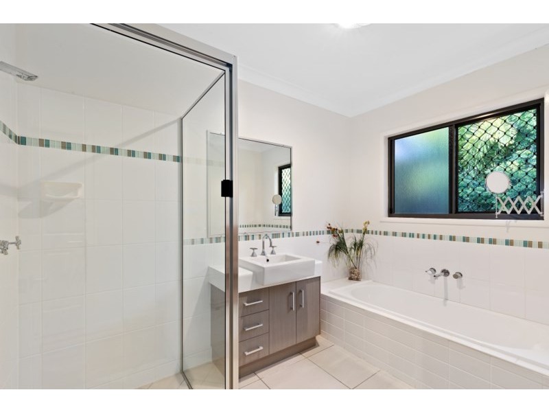 10 Greenwood Close, Frenchville QLD 4701