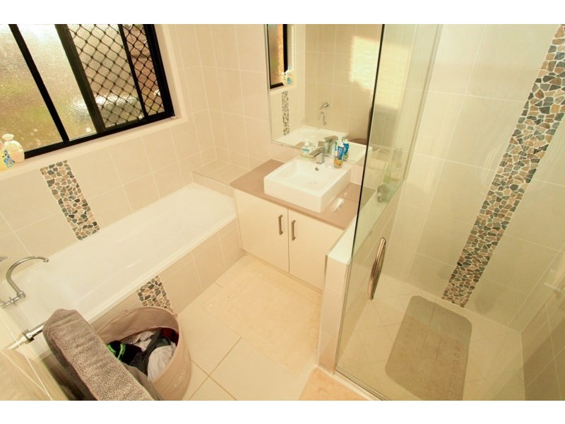 52 McQuire Road, Alton Downs QLD 4702