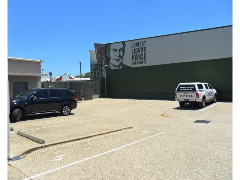 2/240 Canning Street, Allenstown QLD 4700