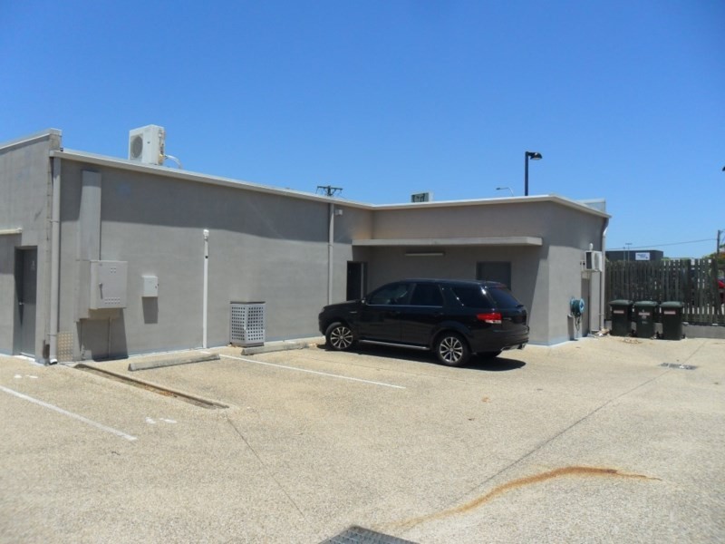 2/240 Canning Street, Allenstown QLD 4700