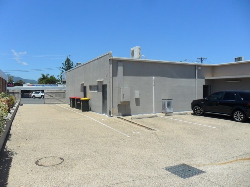 2/240 Canning Street, Allenstown QLD 4700