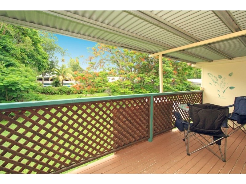 16 Armstrong Street, Berserker QLD 4701