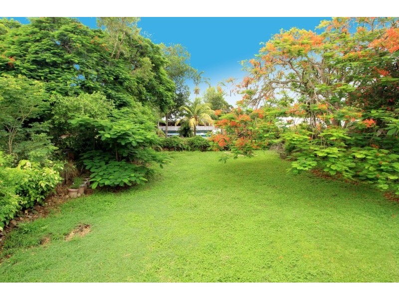 16 Armstrong Street, Berserker QLD 4701