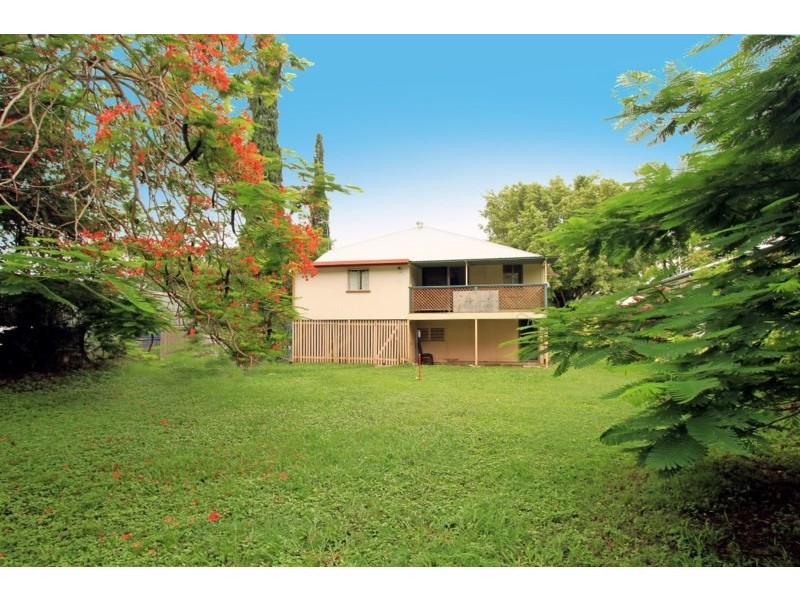 16 Armstrong Street, Berserker QLD 4701