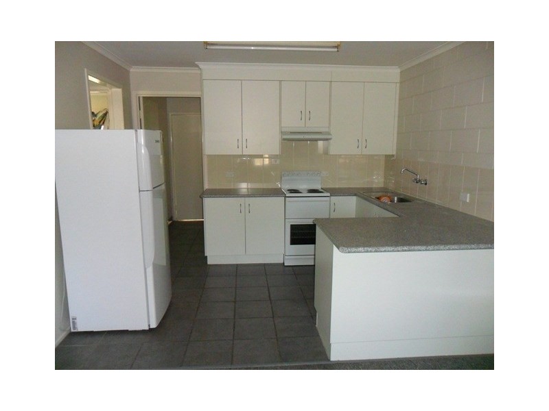 1/14 Booker Street, Park Avenue QLD 4701