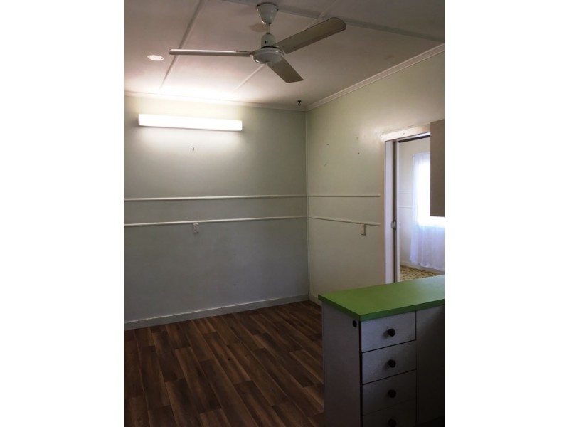 78 Livingstone Street, Berserker QLD 4701