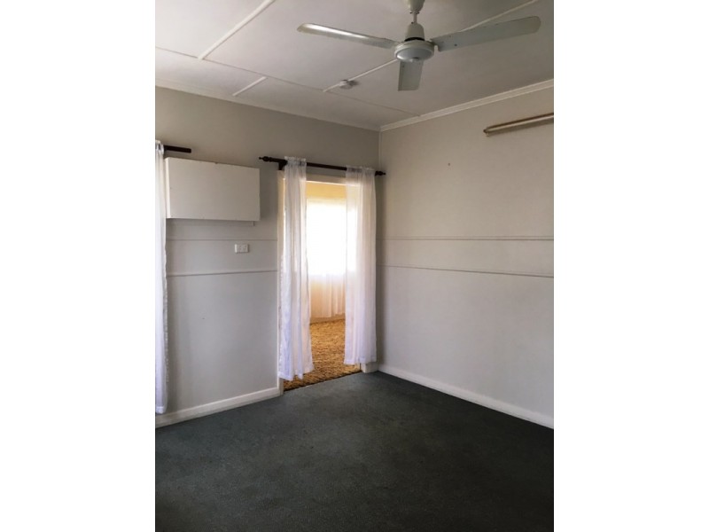 78 Livingstone Street, Berserker QLD 4701