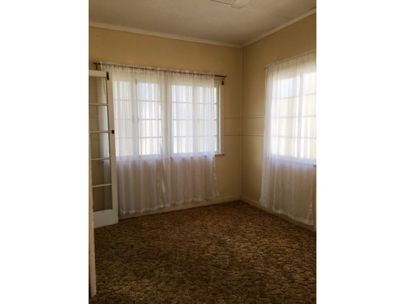 78 Livingstone Street, Berserker QLD 4701
