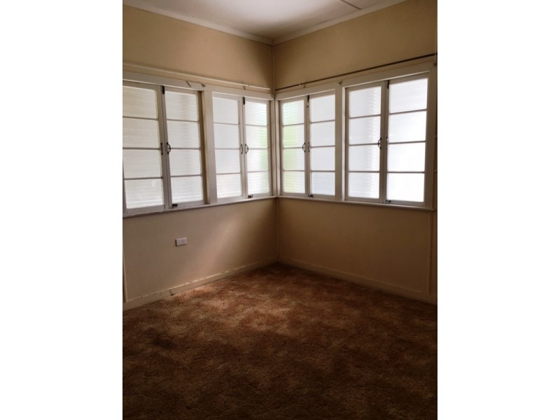 78 Livingstone Street, Berserker QLD 4701
