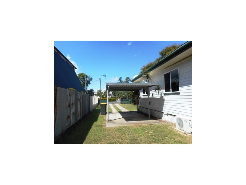 90 Main Street, Park Avenue QLD 4701