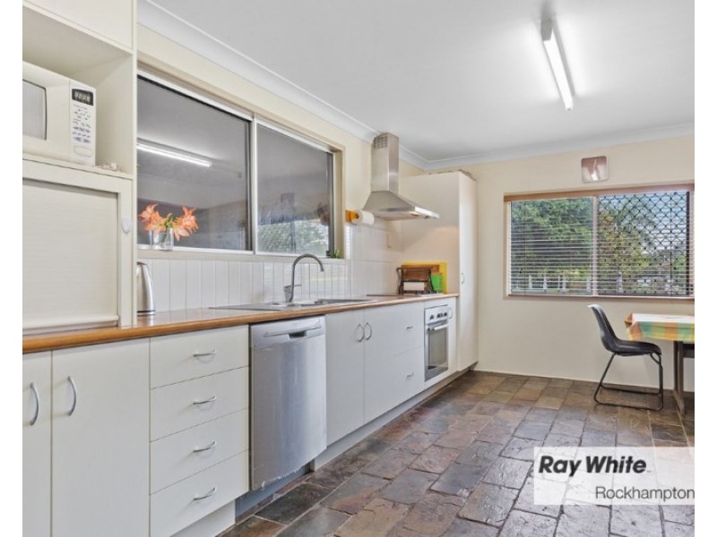 69 Somerset Road, Gracemere QLD 4702