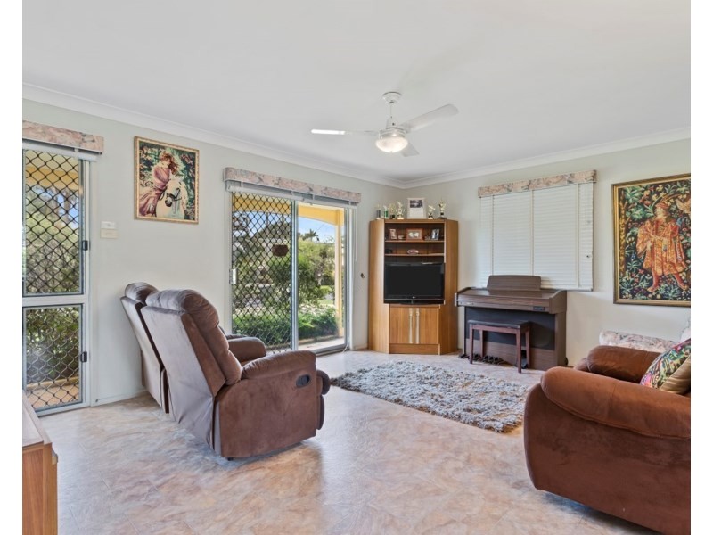 2 Doyle Street, Park Avenue QLD 4701