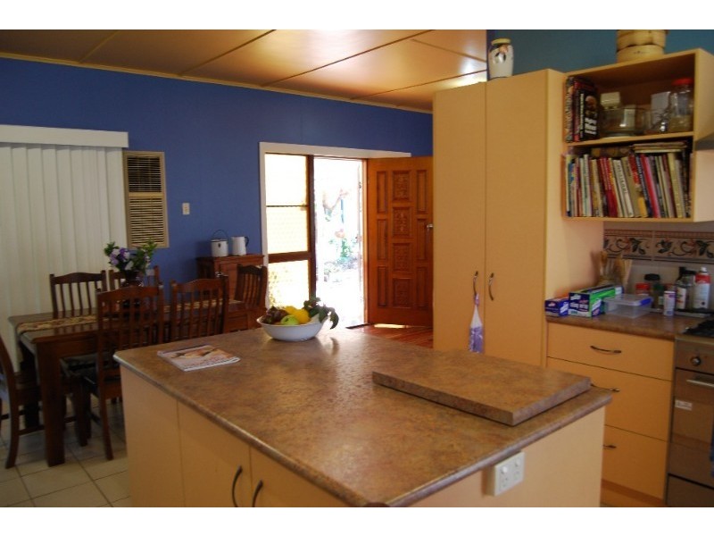 6 Barambah Street, Wandal QLD 4700