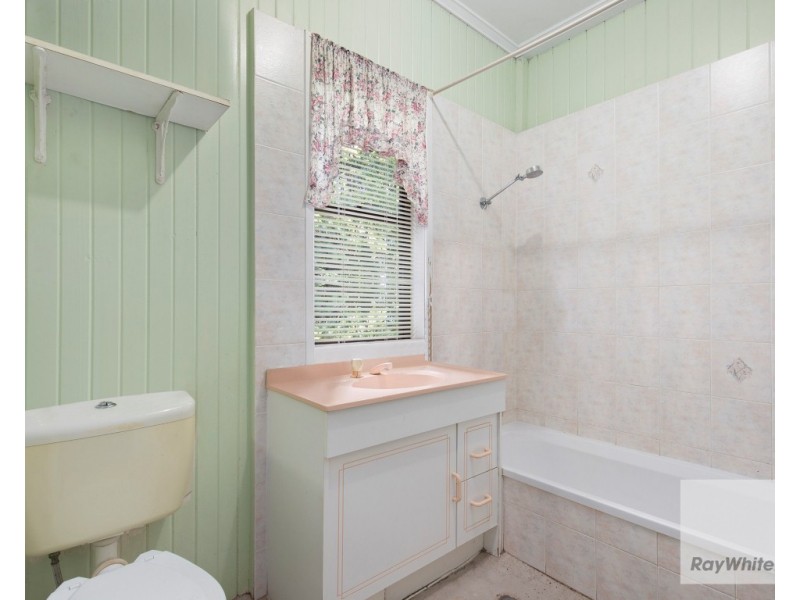 76 Robinson Street, Frenchville QLD 4701