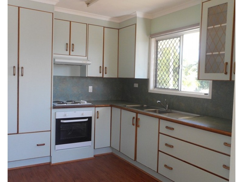 45 Gray Street, Park Avenue QLD 4701