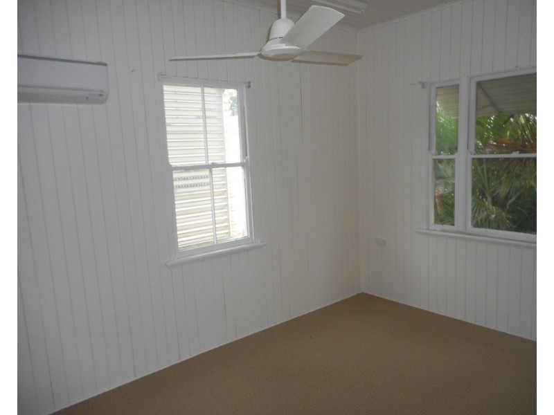 92 Elphinstone Street, Berserker QLD 4701