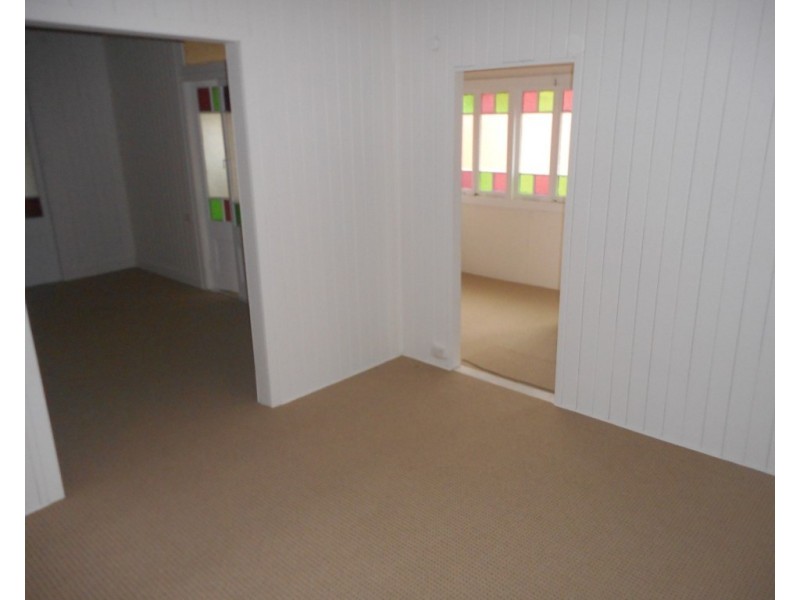 92 Elphinstone Street, Berserker QLD 4701