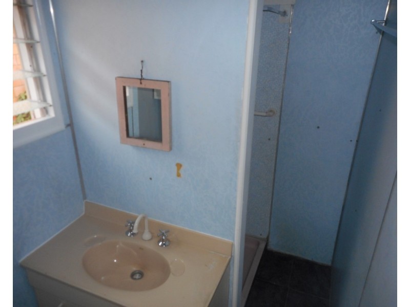 92 Elphinstone Street, Berserker QLD 4701