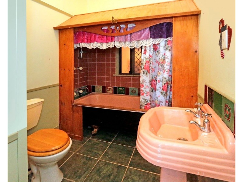 183 Grimley Street, Koongal QLD 4701