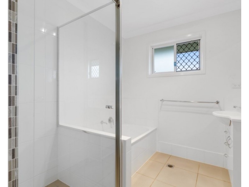 18 Govind Court, Gracemere QLD 4702