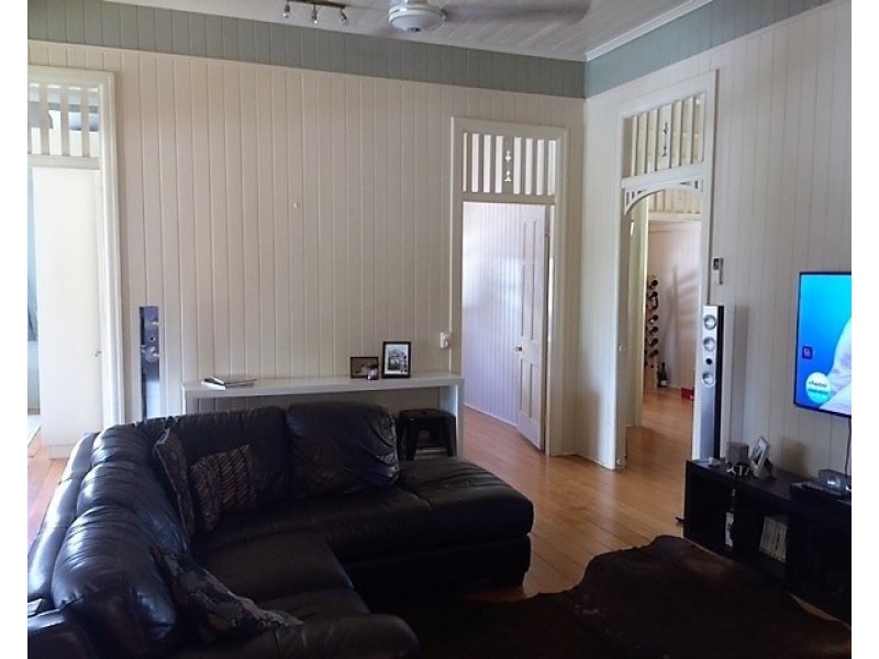 11 Penlington Street, The Range QLD 4700
