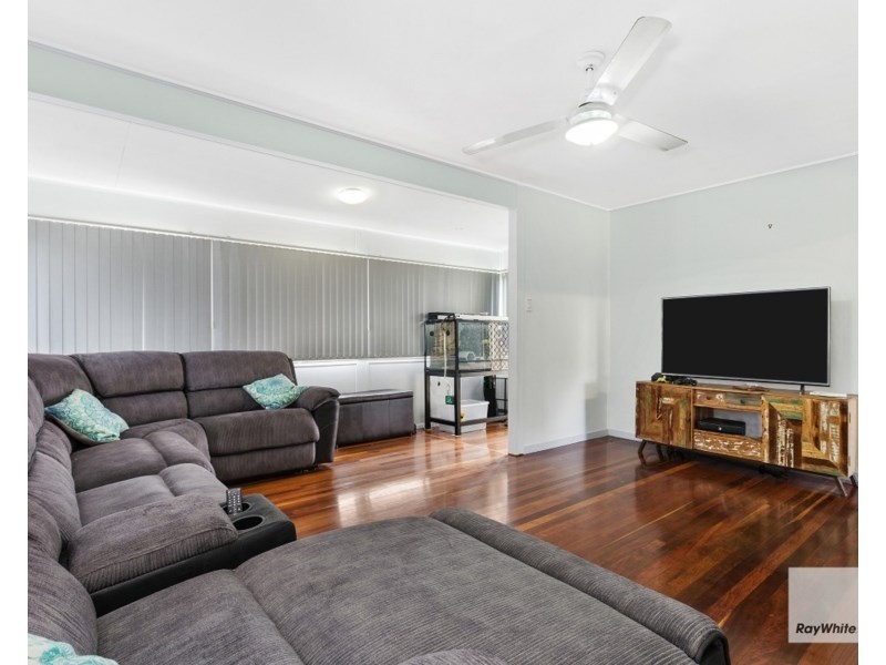 25 Thomasson Street, Park Avenue QLD 4701