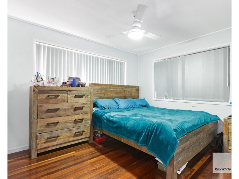 25 Thomasson Street, Park Avenue QLD 4701