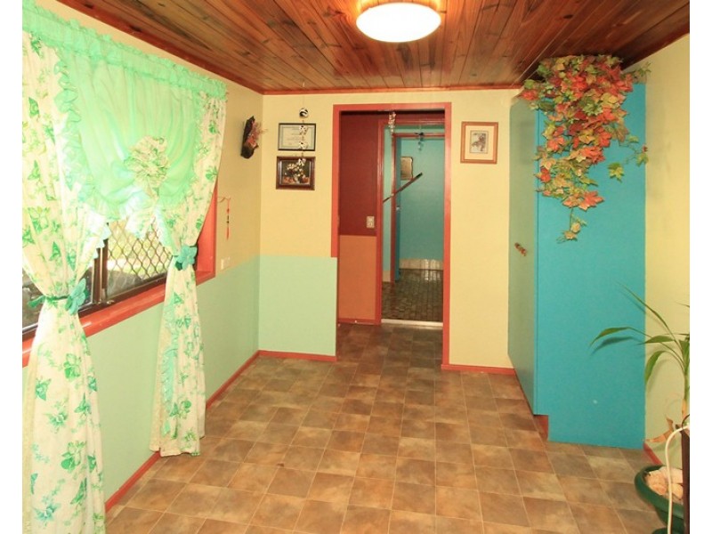 9 Hinton Street, Koongal QLD 4701