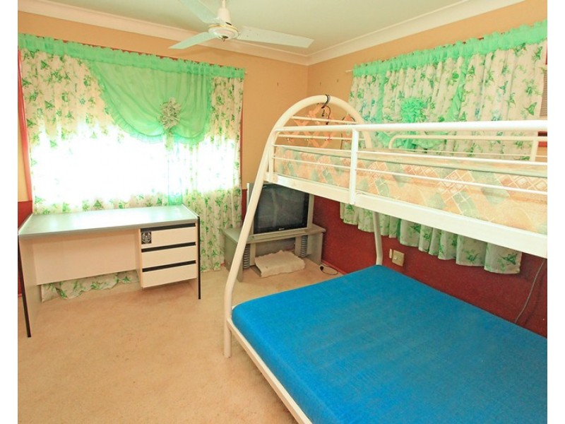 9 Hinton Street, Koongal QLD 4701