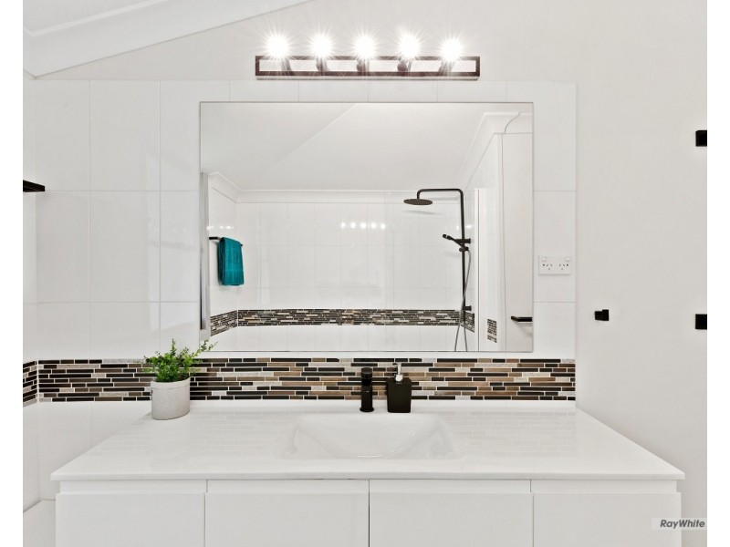 37 Baden Powell Street, Wandal QLD 4700