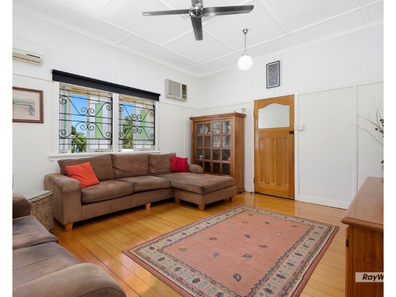 9 Naughton Street, Wandal QLD 4700