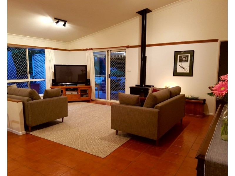 17 Beaumont Drive, Frenchville QLD 4701