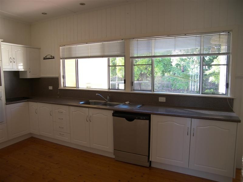 19 Herbert Street, Wandal QLD 4700