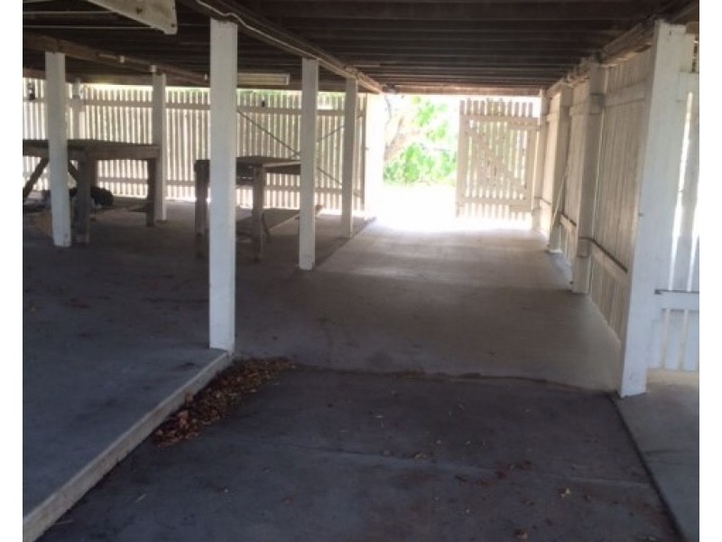 4 Davis Street, The Range QLD 4700