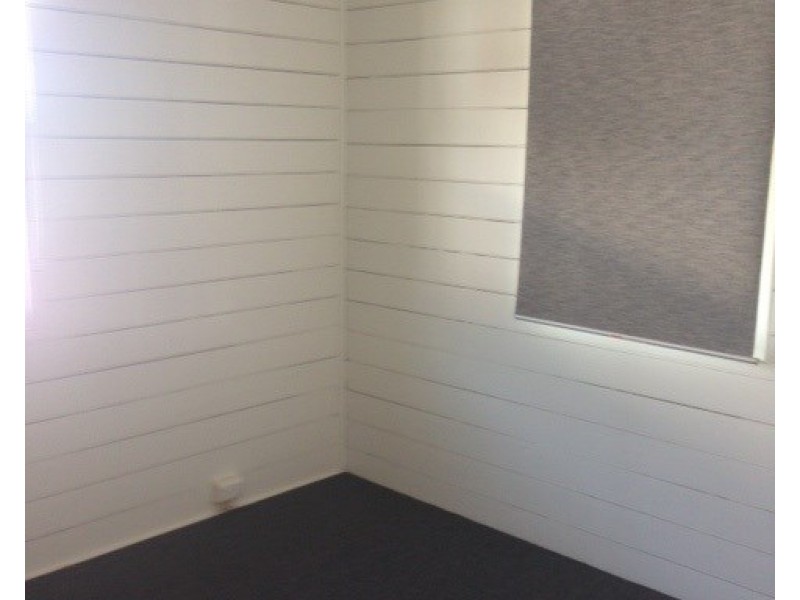 194 Peter Street, Berserker QLD 4701