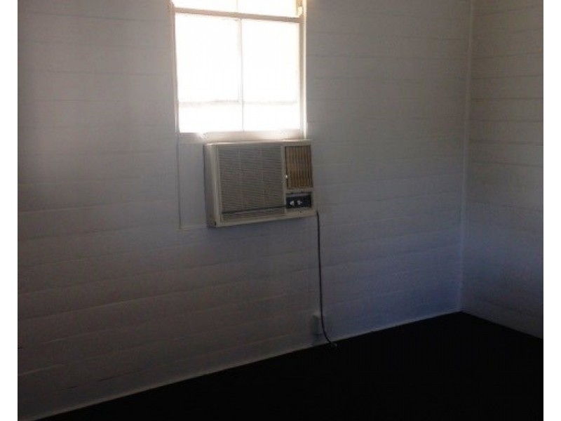 194 Peter Street, Berserker QLD 4701