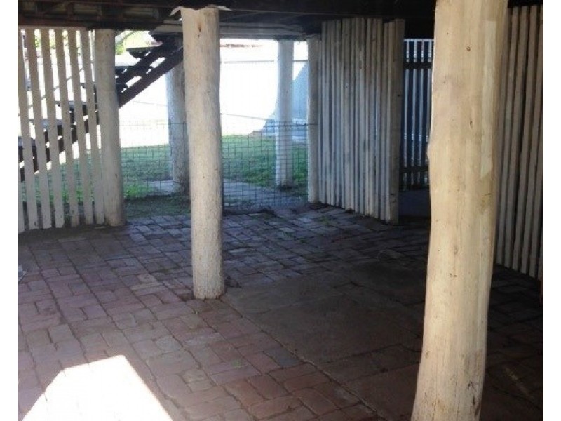 194 Peter Street, Berserker QLD 4701