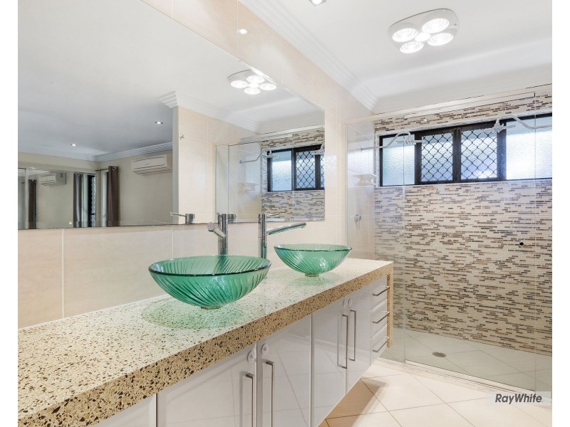 16 Treefern Terrace, Frenchville QLD 4701