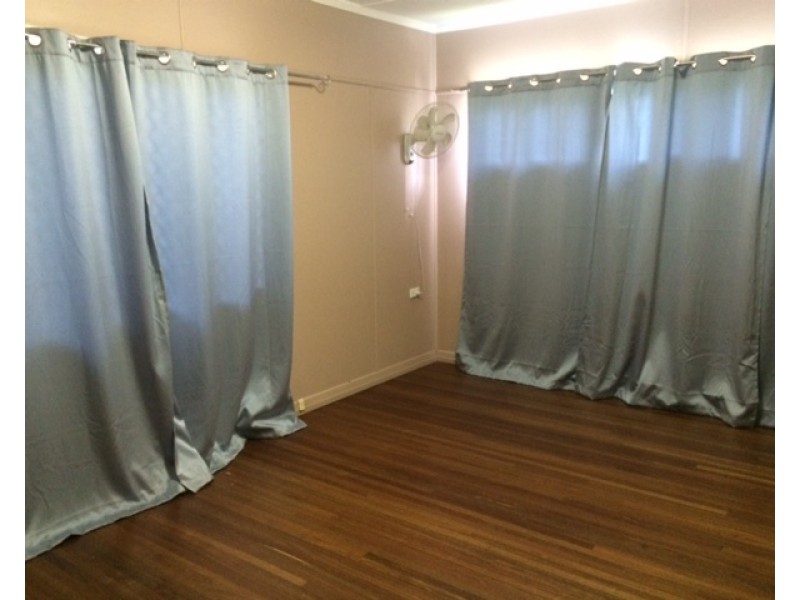 465 Crane Avenue, Kawana QLD 4701