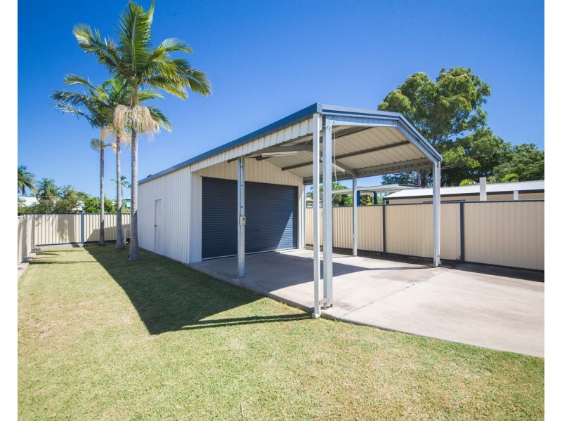 9 Highway Street, Park Avenue QLD 4701