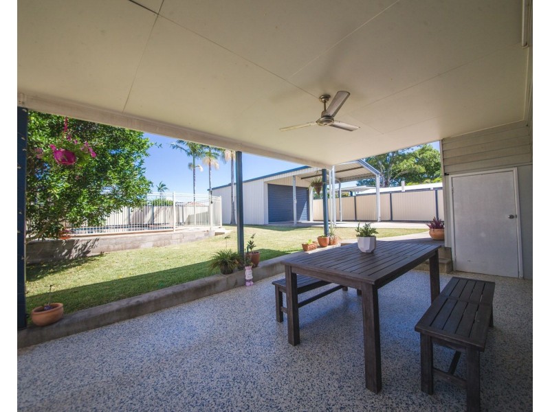 9 Highway Street, Park Avenue QLD 4701