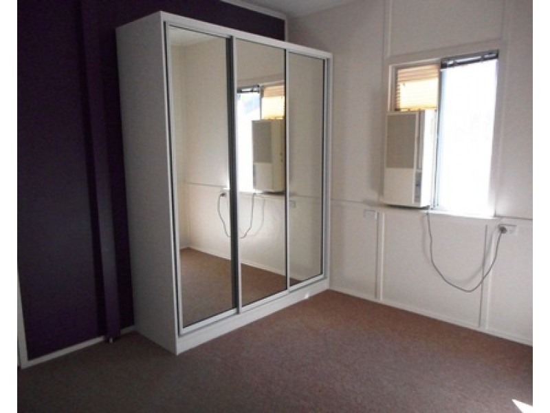 32 Pilkington Street, Koongal QLD 4701