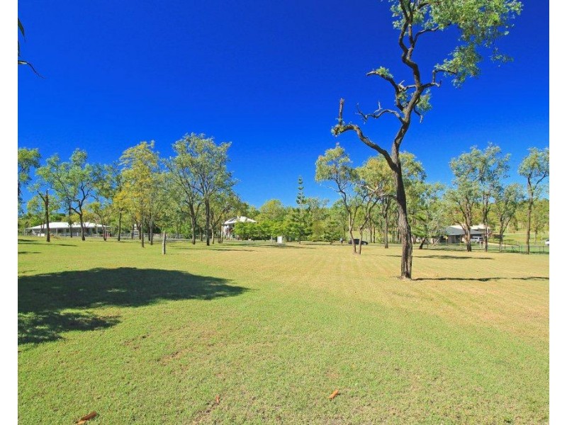 27 Angela Road, Rockyview QLD 4701