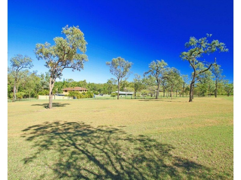 27 Angela Road, Rockyview QLD 4701